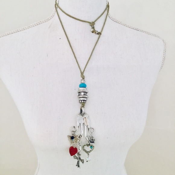 LEATHER AND CHARMS LONG NECKLACE - Picture 2 of 4